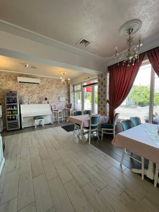 Auberge de jeunesse Harmonie Rădăuţi Extérieur photo